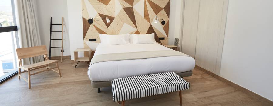 Estudio Superior con balcon (2-3 Pax) Estudio Superior con balcon (2-3 Pax)
