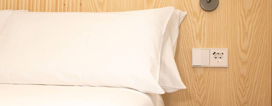 Habitación triple económica (2 camas y 1 sofá-cama) Habitación triple económica (2 camas y 1 sofá-cama)